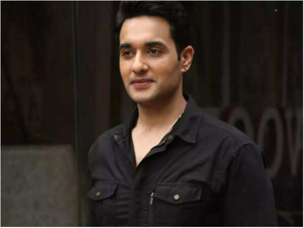 Actor Aakash Talwar enjoys shooting for music videos; calls it a mini vacation