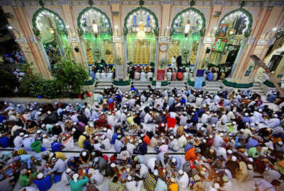 Ramadan 2018: This Ramzan, Telangana government to host iftar at 800 mosques, CM K Chandrasekhar Rao to attend