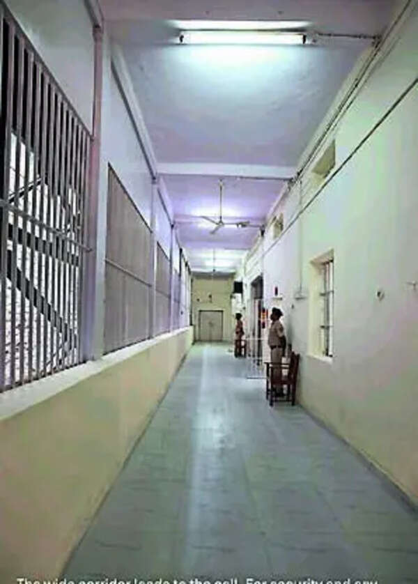 Ex-Kendriya Vidyalaya principal convicted in Rs 4,000 bribery case, sentenced to six months RI