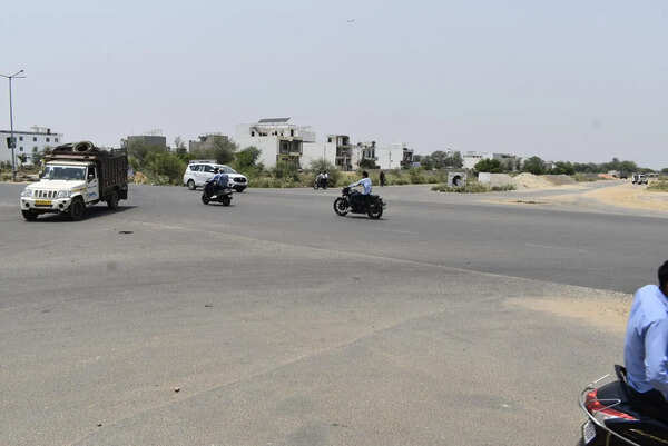Road deaths rise 3% in east Jaipur amid crumbling infrastructure, poor signage