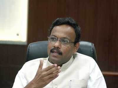 AAP calls out minister Vinod Tawde for advising students to stop pursuing education if they cannot afford it