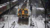 Mumbai power outage: Train services halted, major inconvenience to commuters 