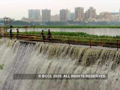 16-year-old boy drowns in Powai lake