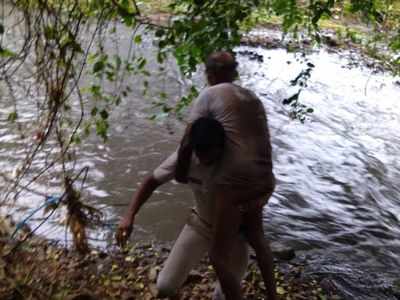 Cop rescues senior citizen stranded in Aarey nullah since Wednesday night