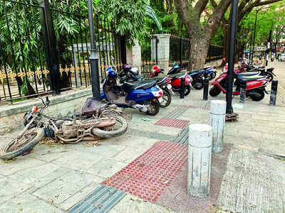 Footpath access denied in Bengaluru