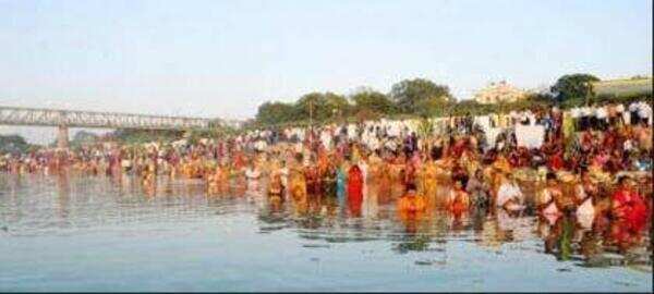 People pick pools over Gomti for Chhath puja