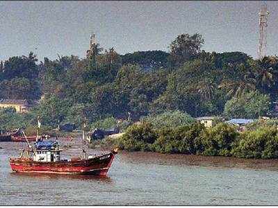 Ten years of 26/11: Coast Guard station at Dahanu has no jetty