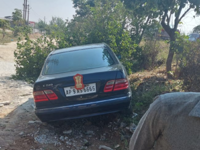 Himachal Pradesh Governor Bandaru Dattatreya escapes unhurt in road mishap near Hyderabad