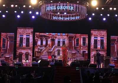 Sunil Grover aka Dr Mashoor Gulati live shows in Dubai and Vadodara leave audience in splits