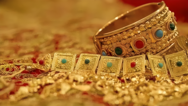 Jewellery worth Rs 20 lakh looted from shop in Siwan