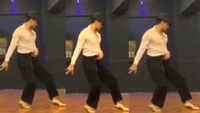 Tiger Shroff dances to tunes of 'Khalibali', pays tribute to Michael Jackson 