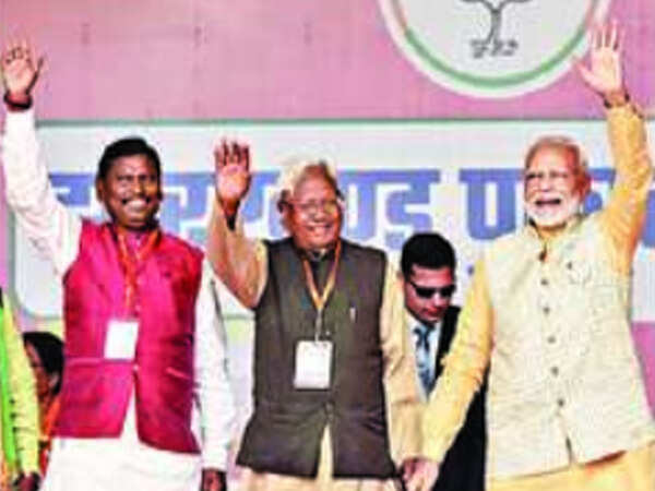Karia munda shares stage with PM Modi in Khunti