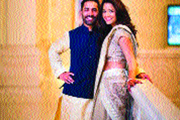It’s official: Dinesh, Dipika Pallikal engaged