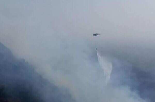 IAF helicopters from SWAC Gandhinagar swing into action to douse forest fire at Mount Abu
