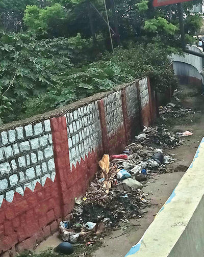 Bengaluru: Slip road in Banaswadi turns into garbage dump