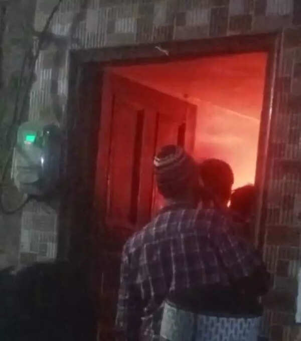 Woman, 5 kids die as Eid clothes stock catch fire in Meerut house