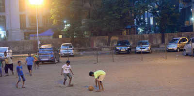 Mahim residents send clear message to Mumbai Metro Rail Corporation: Remove private vehicles parked on playground