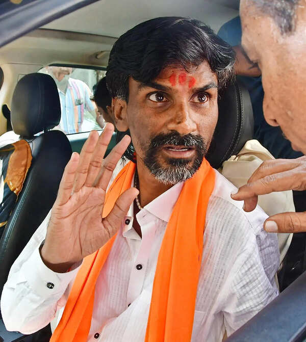 BJP MLC Lad meets Jarange with appeal to drop hunger strike from May 30