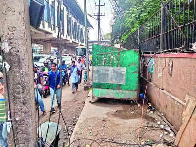 Navigating neglect: Old Madras Road’s grave pathway problems