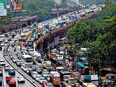 25 km of Western Express Highway from Bandra to Borivali to undergo facelift