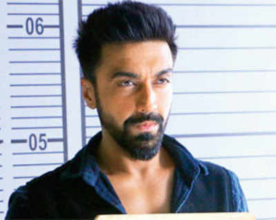 Ashish Chowdhry returns to TV with Dev Anand