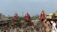 Watch: Puri's erstwhile Maharaja sweeps Lord Jagannath's chariot 