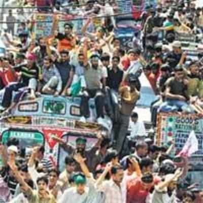 Kashmir stir resumes with march to Idgah
