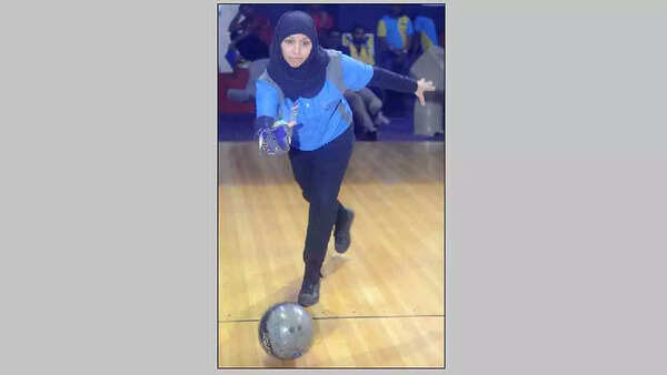 Bowling for glory, now on the lanes