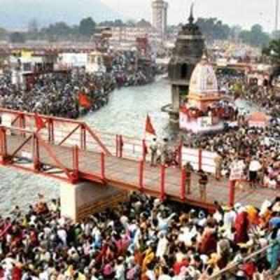 Pollution in Ganga claims more lives than bomb blasts: Advani