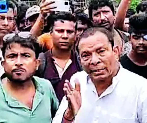 West Bengal minister Akhil Giri abuses forest ranger over Tajpur anti-encroachment drive