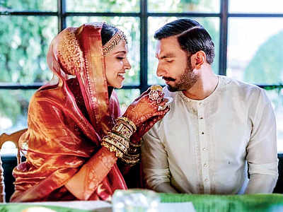 Ranveer Singh, Deepika Padukone setting wedding goals for filmi friends