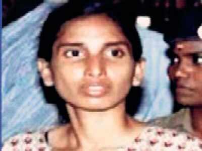 Rajiv Gandhi assassination case: Convicts Nalini Sriharan, Murugan seek mercy killing