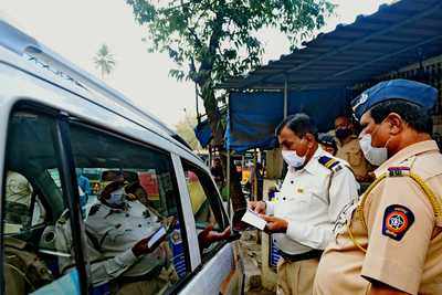 Mumbai Police check IDs of commuters amid state-wide lockdown