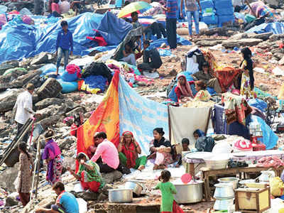 Bandra slum fire: Brief pause on slum demolition