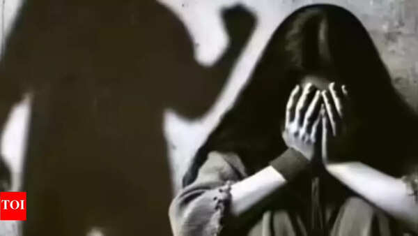 16-year-old girl out to relieve herself raped in Mathura; 2 booked