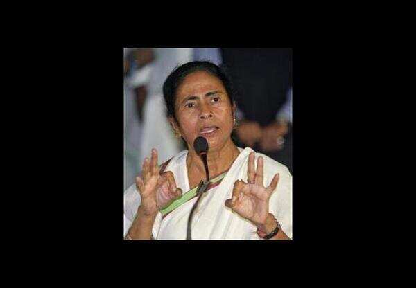 Mamata takes Bengal pride to Rome