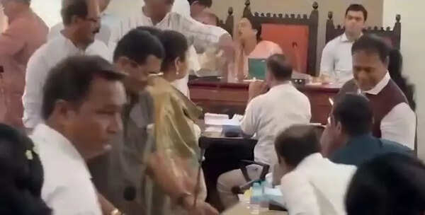 All Congress councillors suspended from budget meeting after commotion
