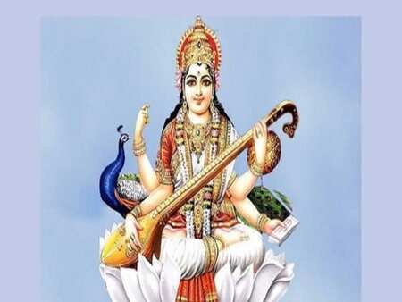 Jai Saraswati Mata Aarti: Get blessed with intelligence and knowledge