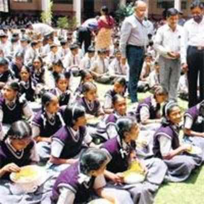 In AP, Class IX & X students too will get mid-day meals