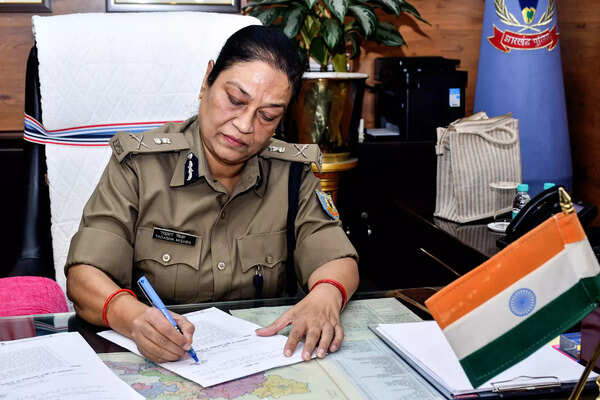 DGP asks cops to be vigilant during Bakrid