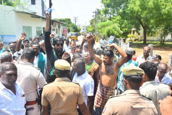 Tenkasi Protest: Bathing Ban Sparks Outcry Over Old Courtallam Falls Restrictions & Fees