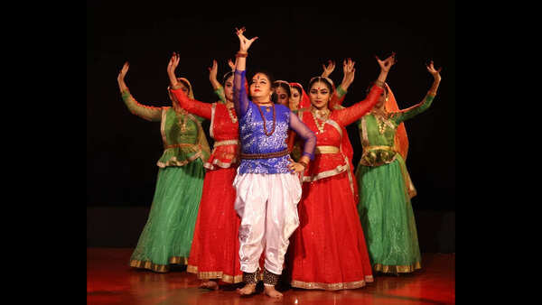 Nrityasamidha" honours Guru Prabha Marathe with an enthralling display of classical dance.