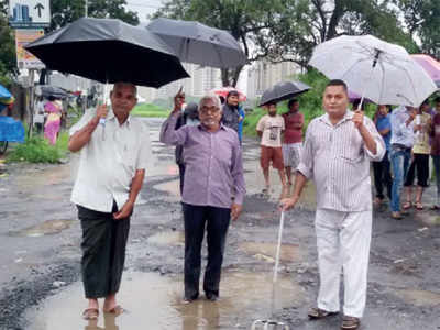 Thane residents unite against potholes