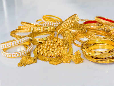 Gold worth Rs 61.94 lakh seized at Mumbai airport