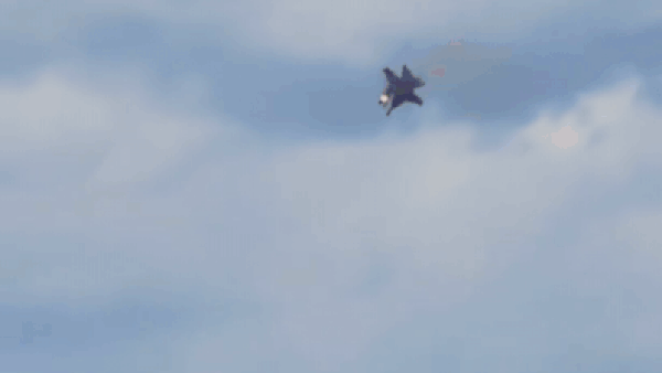 Two EA-18 fighter jets collide mid-air during Idaho air show; video captures crash