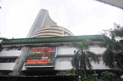 Sensex crosses 39,000 mark, metal and PSU banks gain