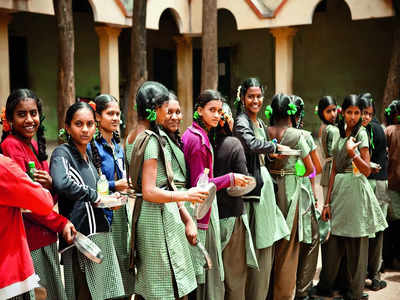 Schools to cut cooking oil by 10% in midday meals