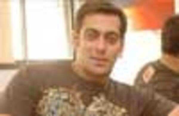 No expensive wardrobe for me: Salman