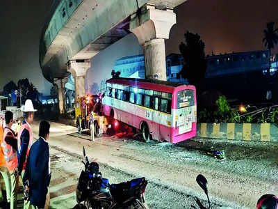 After bus crashes into Metro pillar, blame game over bad road is afoot