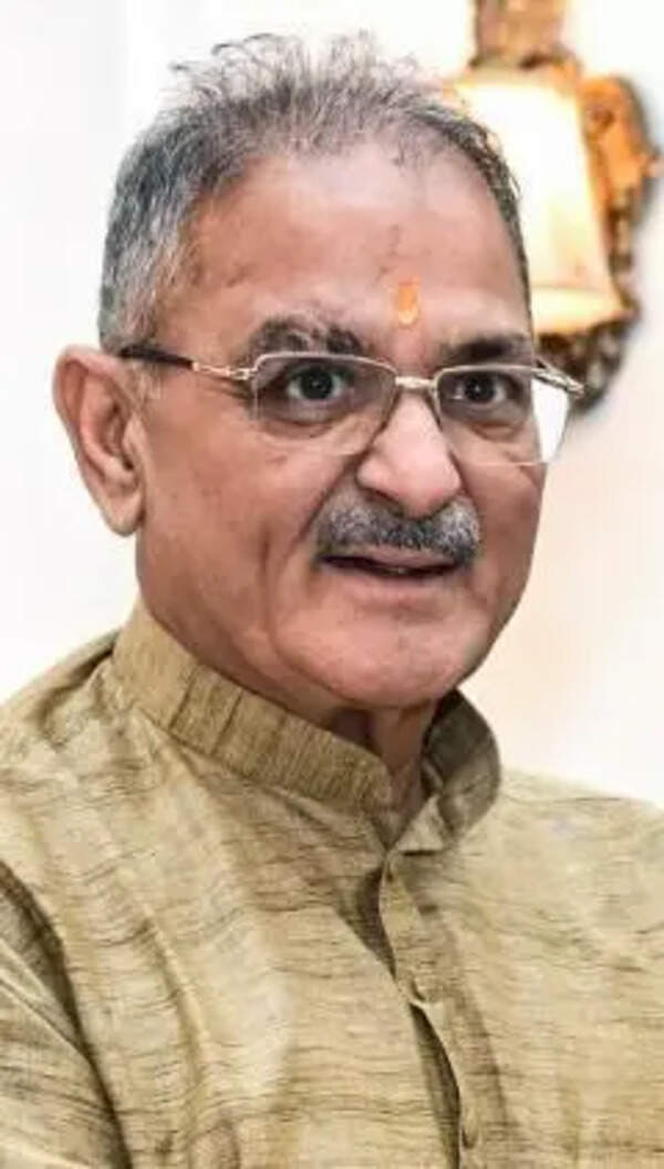 Governor interacts with RIMC cadets in Shimla